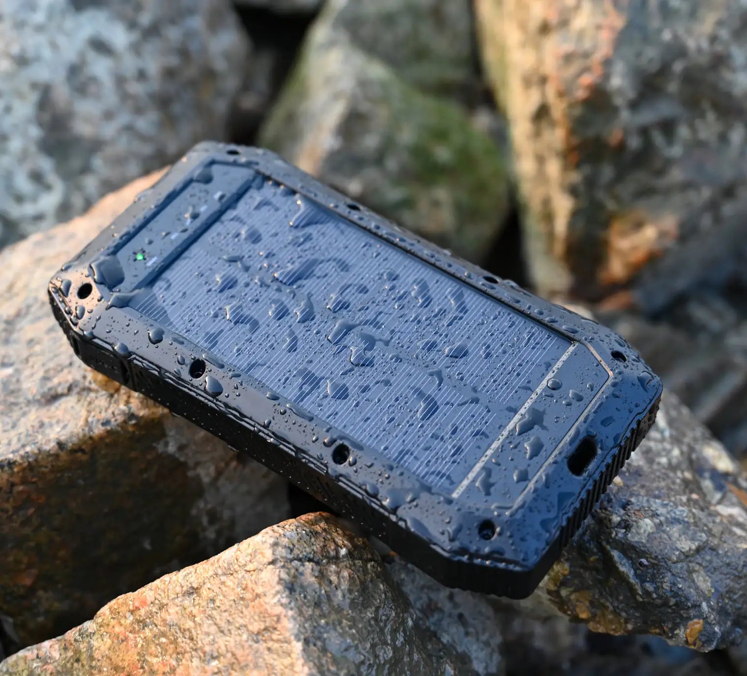 Sun Chaser Mini Solar Powered Wireless Phone Charger 10,000 mAh With LED Flood Light - KenTech Innovation Store